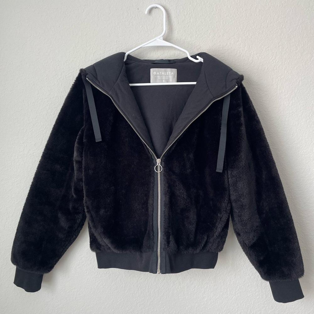 Athleta Ritual Women’s Black Faux Fur Zip-Up Hooded Jacket Bomber Coat Sz S